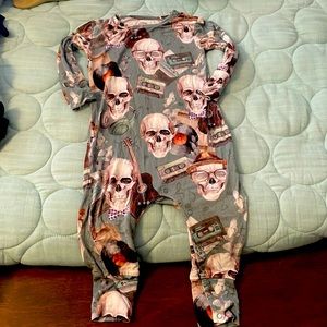 Posh peanut 2t long sleeve skull romper